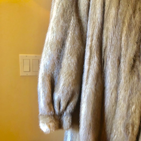 Birger Christensen - Womens Fur Mink Coat. - Picture 8 of 8